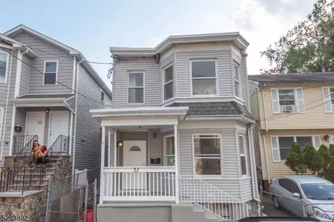 71 Arch St, Paterson, NJ 07522