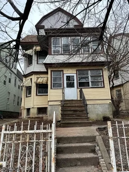 749-751 S 10th St, Newark, NJ 07108
