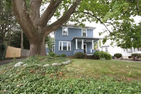 754 Goffle Rd, Hawthorne, NJ 07506
