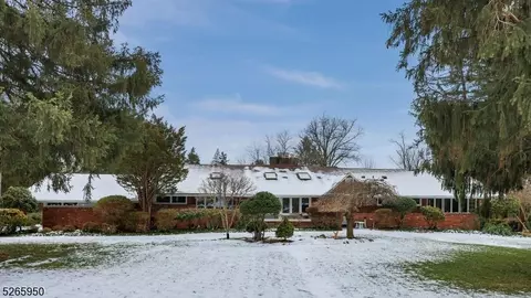 118 Mount Horeb Rd, Warren, NJ 07059