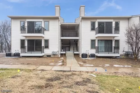 51 Sam Bonnell Dr #51, Clinton, NJ 08809