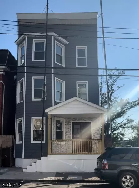 90 Park Ave #3, Paterson, NJ 07501