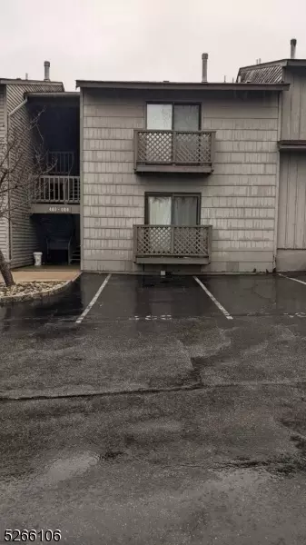 404 Spruce Hills Dr, Glen Gardner, NJ 08826