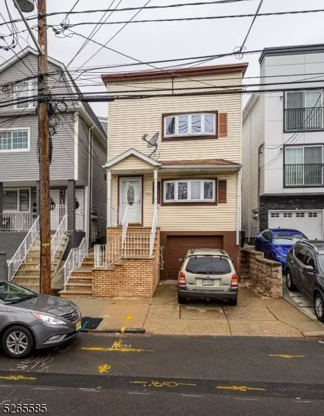 225 Palmer St, Elizabeth, NJ 07202