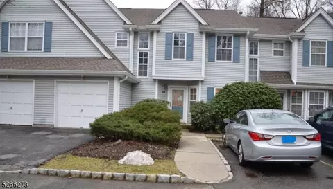 2202 Wendover Dr, Pompton Plains, NJ 07444