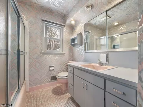 15 Mandon Dr, Wayne, NJ 07470 photo 16