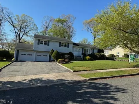 15 Mandon Dr, Wayne, NJ 07470 photo 3