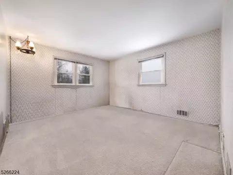 15 Mandon Dr, Wayne, NJ 07470 photo 19