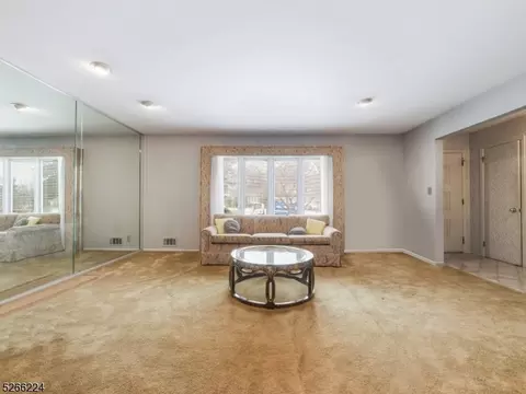 15 Mandon Dr, Wayne, NJ 07470 photo 6