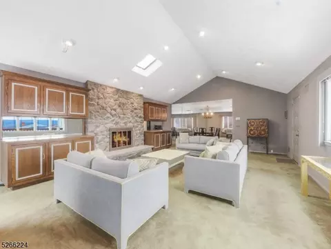 15 Mandon Dr, Wayne, NJ 07470 photo 11