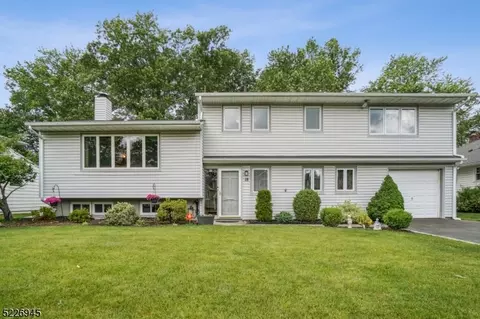 18 Cypress Ter, Springfield, NJ 07081