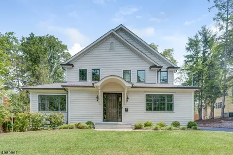 32 Great Hills Rd, Millburn Twp, NJ 07078