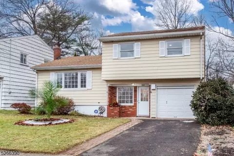 206 Abbe Ln, Clifton, NJ 07013