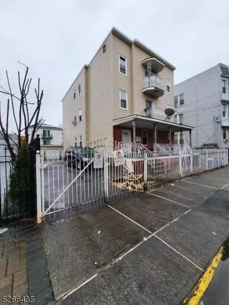 55-57 3rd St, Newark, NJ 07107