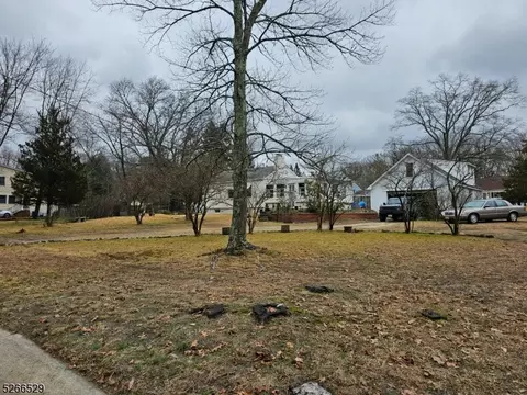 296 Crescent Ave, Spotswood, NJ 08884