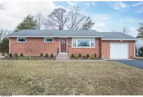 34 Garden Pl, Pequannock Twp, NJ 07444