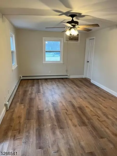 655 Townsend Pl, North Plainfield, NJ 07063