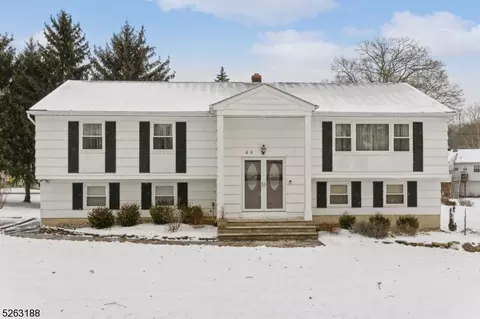 60 Kahdena Rd, Morristown, NJ 07960