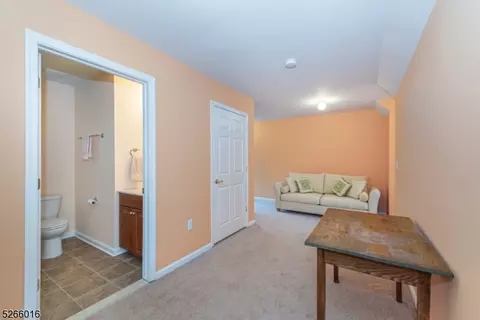 105 Samson Dr, Flemington, NJ 08822 photo 22