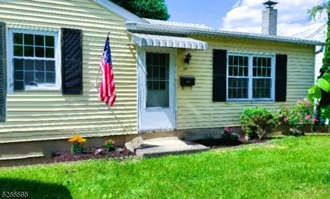 325 Saint James Ave, Phillipsburg, NJ 08865