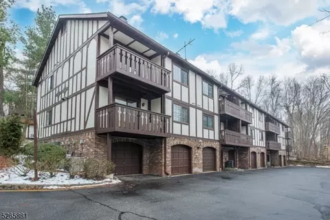 311 Mark Twain Way, Mahwah, NJ 07430