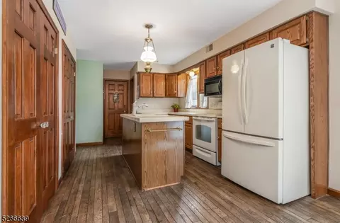 25 Stonebridge Rd, Hampton, NJ 08827 photo 13