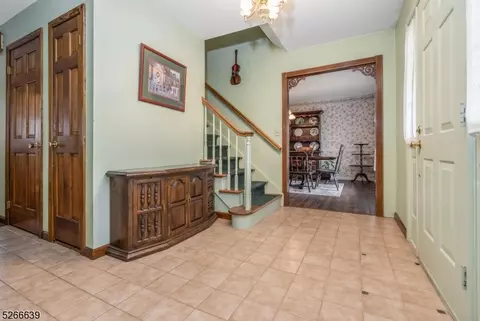 25 Stonebridge Rd, Hampton, NJ 08827 photo 4