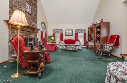 25 Stonebridge Rd, Hampton, NJ 08827 photo 15