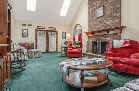 25 Stonebridge Rd, Hampton, NJ 08827 photo 17