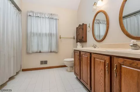 25 Stonebridge Rd, Hampton, NJ 08827 photo 21