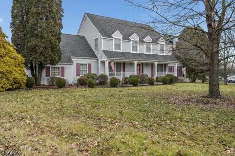 25 Stonebridge Rd, Hampton, NJ 08827 photo 2
