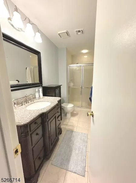 60 County Rd #F, Aberdeen Twp, NJ 07721