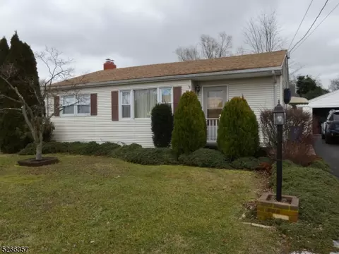 913 Newark Ave, Manville, NJ 08835