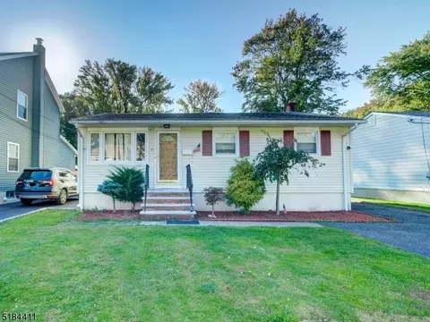 27 Hayes Ave, Woodbridge Twp, NJ 07067