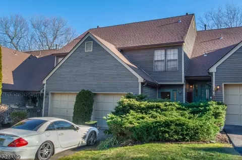47 Manchester Ln #D, West Milford, NJ 07480