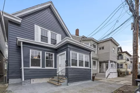 54 Manchester Ave, Paterson, NJ 07502