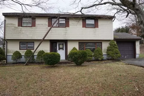 11 Parker Ave, Hanover, NJ 07927