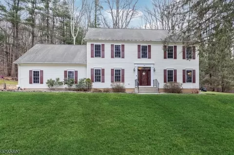 198 Musconetcong River Rd, Glen Gardner, NJ 08826