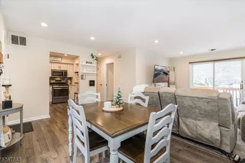98 Stonyridge Dr #98, Lincoln Park, NJ 07035