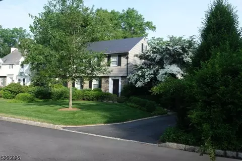 42 Colonial Way, Millburn Twp, NJ 07078