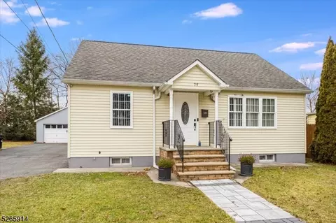 79 James St, Dover, NJ 07801