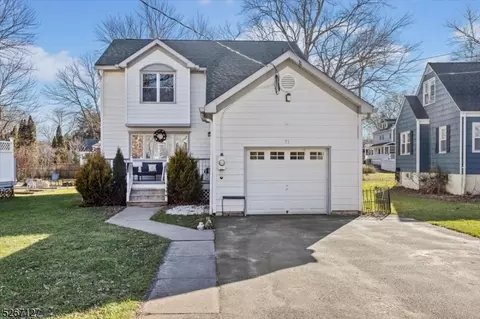 71 Riverside Dr, Denville, NJ 07834