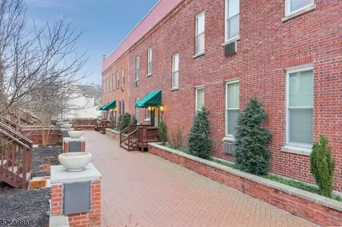 523 Trinity Pl #2DS, Westfield, NJ 07090