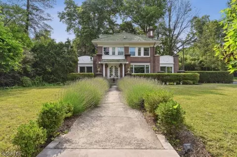 576 Prospect St, Maplewood, NJ 07040