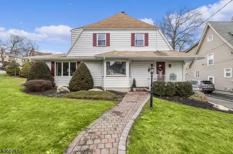 16 Pomander Walk, Nutley, NJ 07110