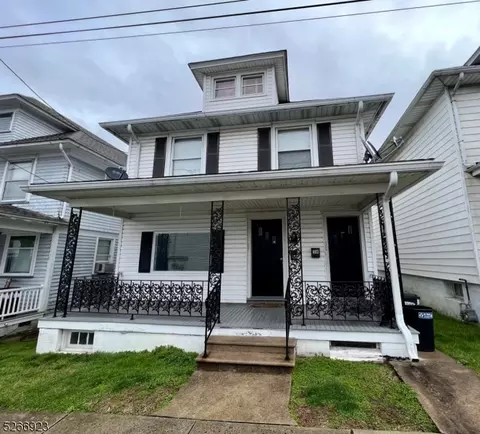 57 Raymond St, Phillipsburg, NJ 08865