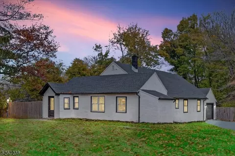 133 High St, Randolph, NJ 07869