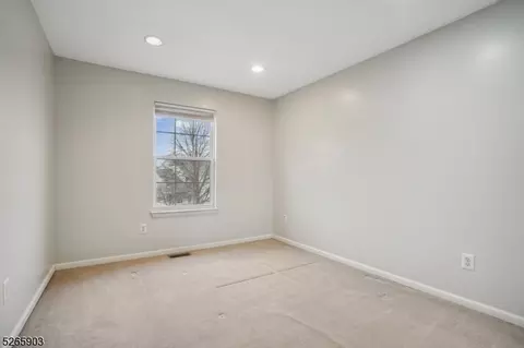 16 Saxton Dr, Hackettstown, NJ 07840 photo 13