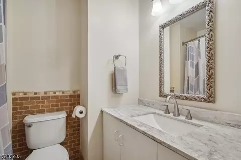 16 Saxton Dr, Hackettstown, NJ 07840 photo 12