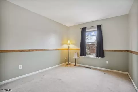 16 Saxton Dr, Hackettstown, NJ 07840 photo 14